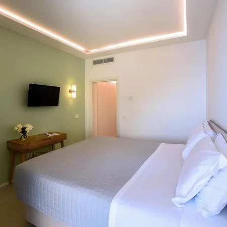 Garden Ξενοδοχείο 3*