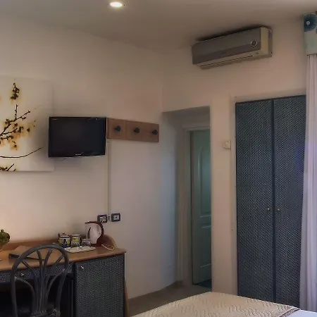 Garden Ξενοδοχείο Ραβέλλο