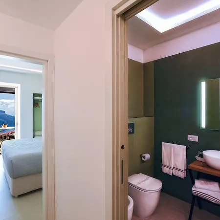 Garden Ξενοδοχείο 3*