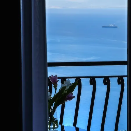 Garden Hotel 3*
