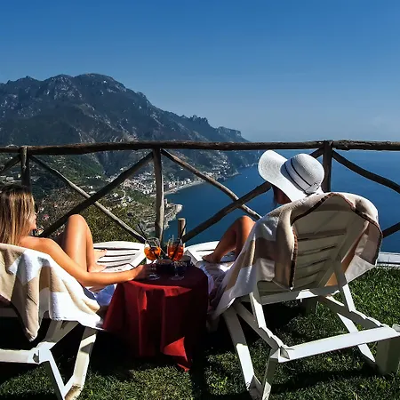 Garden Hotel 3*
