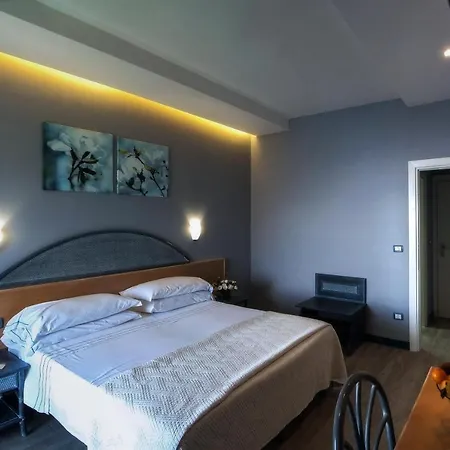 Garden Hotel 3*