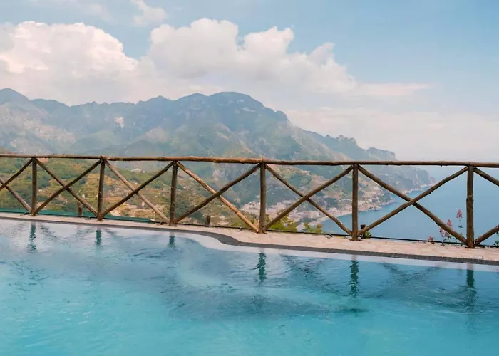 Отель Garden 3*