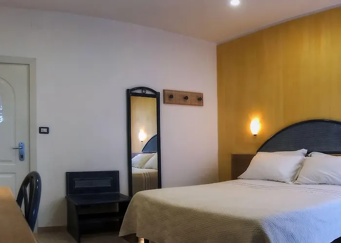 Отель Garden Равелло