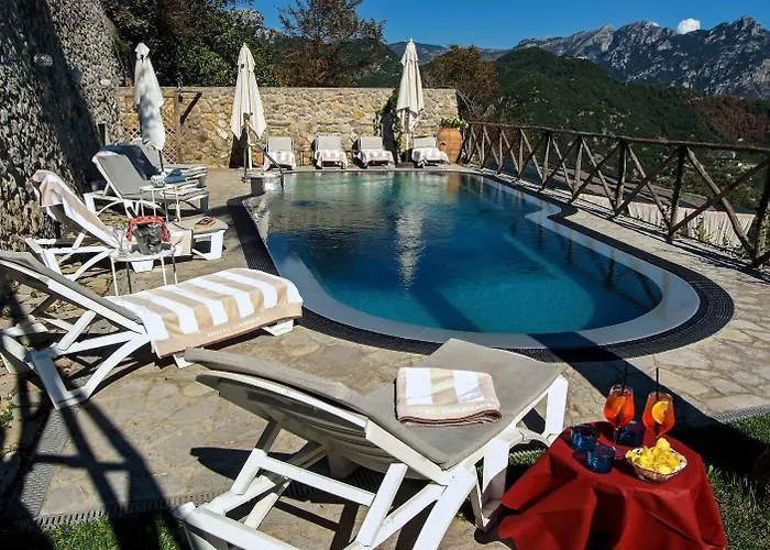 Отель Garden Равелло